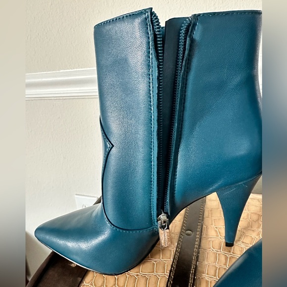 Blue booties, size 6.5 , NEW - Picture 2 of 7